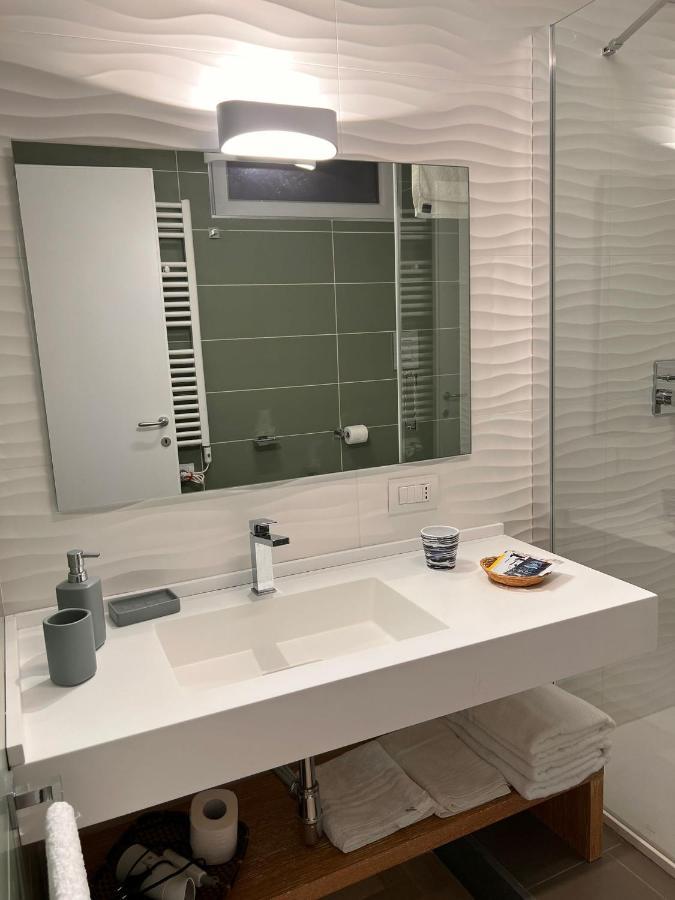 Il Picchio Di Chiaia Hotel Наполи Екстериор снимка