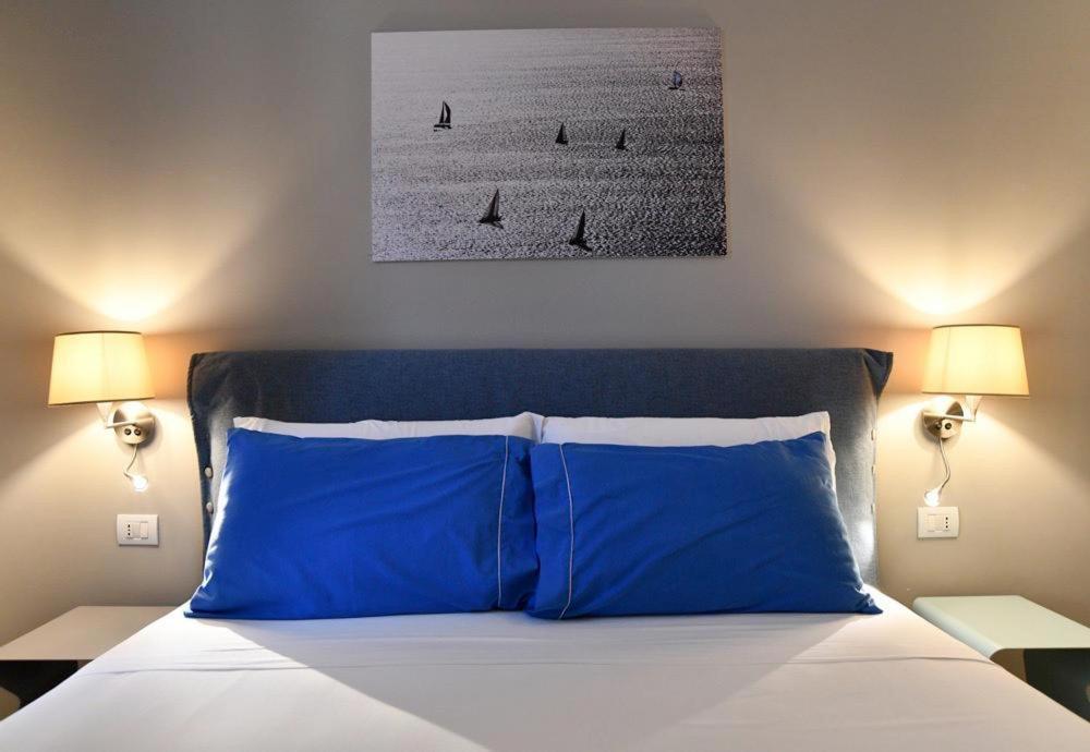 Il Picchio Di Chiaia Hotel Наполи Екстериор снимка