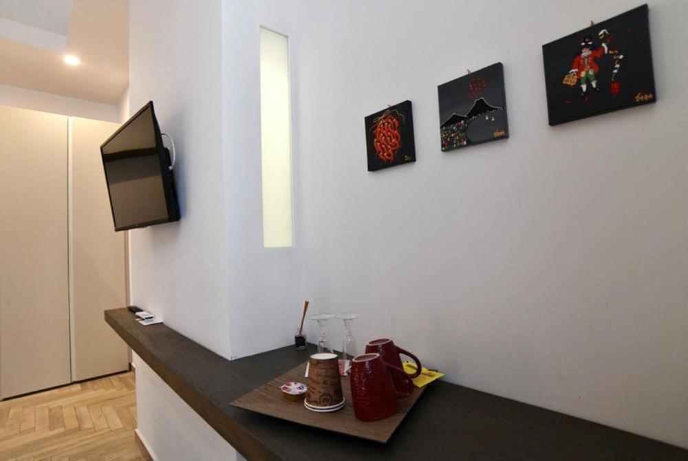 Il Picchio Di Chiaia Hotel Наполи Екстериор снимка