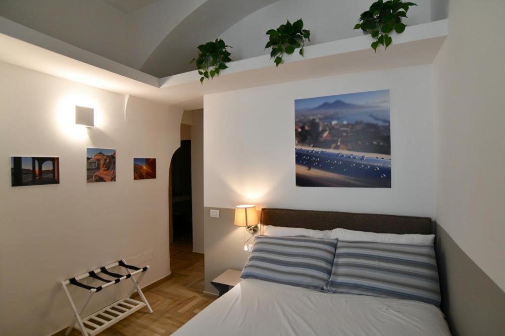 Il Picchio Di Chiaia Hotel Наполи Екстериор снимка